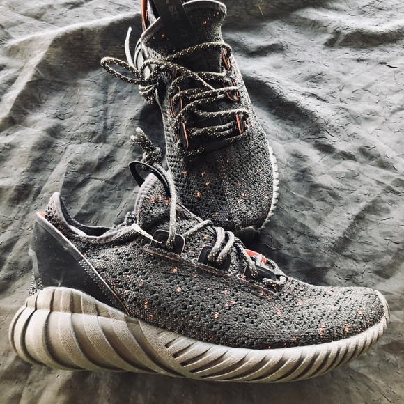 ADIDAS TUBULAR DOOM YOUTH SIZE 6.5 / WOMENS 8 - Picture 2 of 6